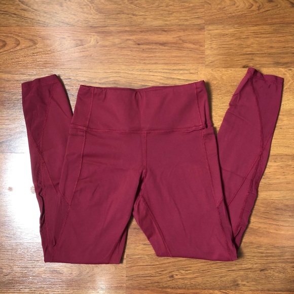 Pants - Red yoga leggings w/ pockets and mesh sides